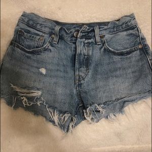 Levi’s 501 Mid-Rise Denim short - wave line